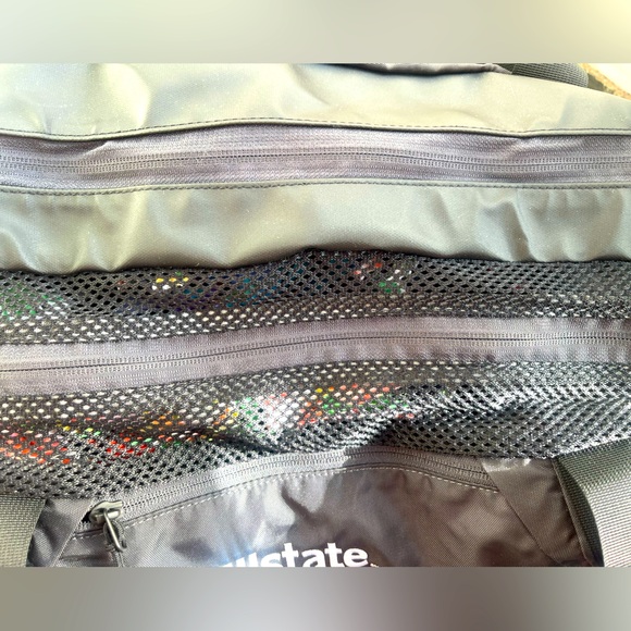 NWT North Face Duffle in Black - Picture 5 of 8